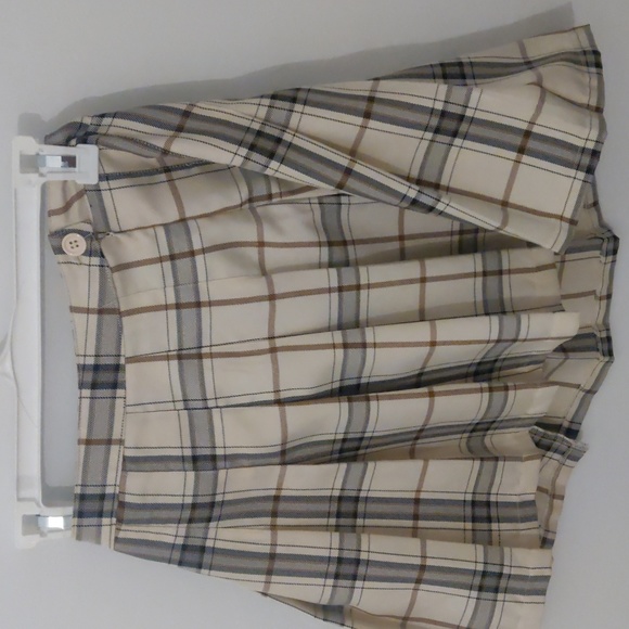 Pleated plaid skirt - Picture 1 of 3